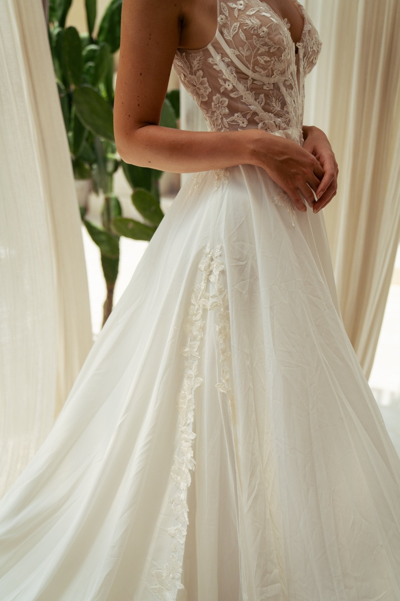 Livia - Laceywedding