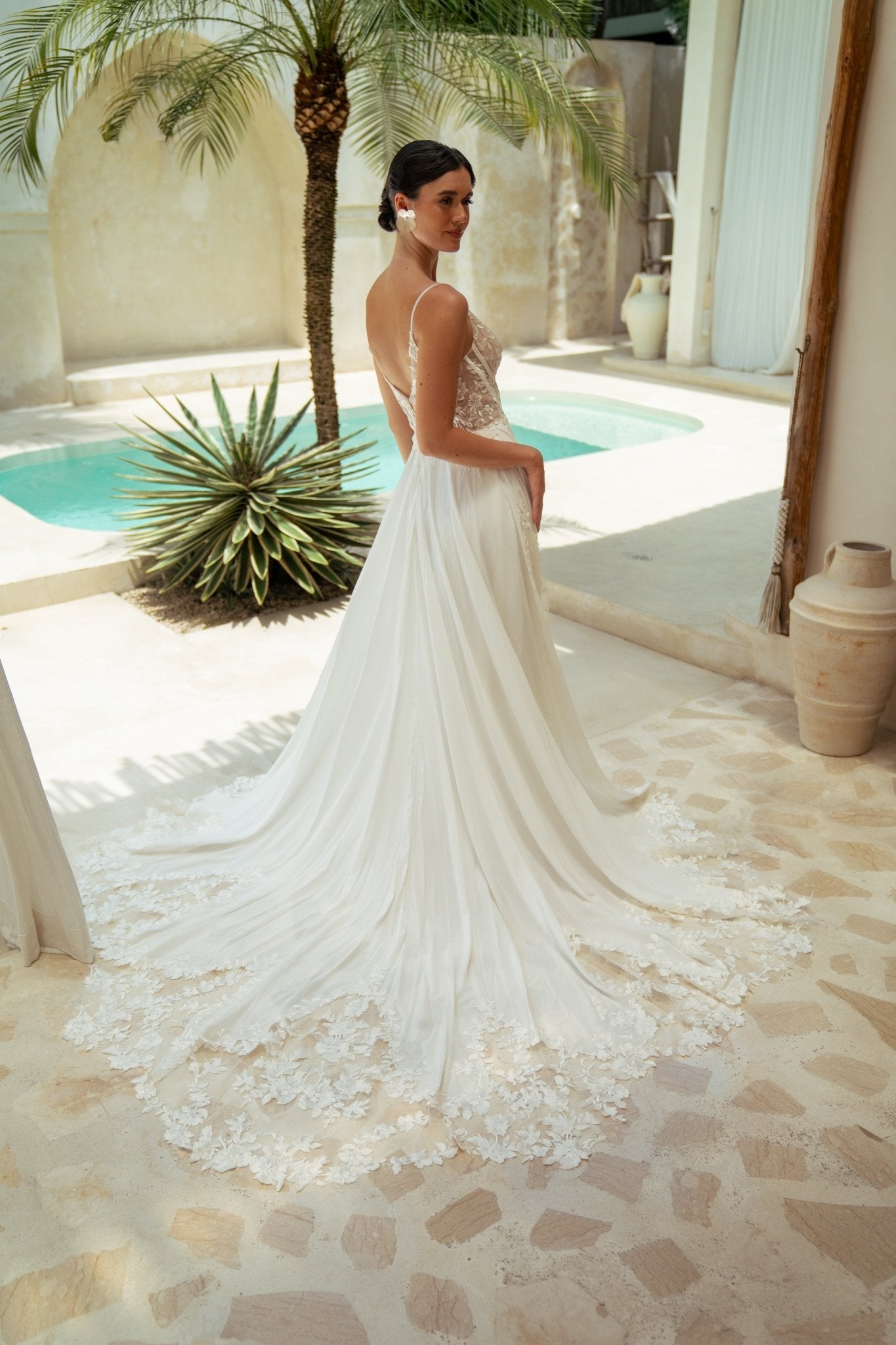 Livia - Laceywedding